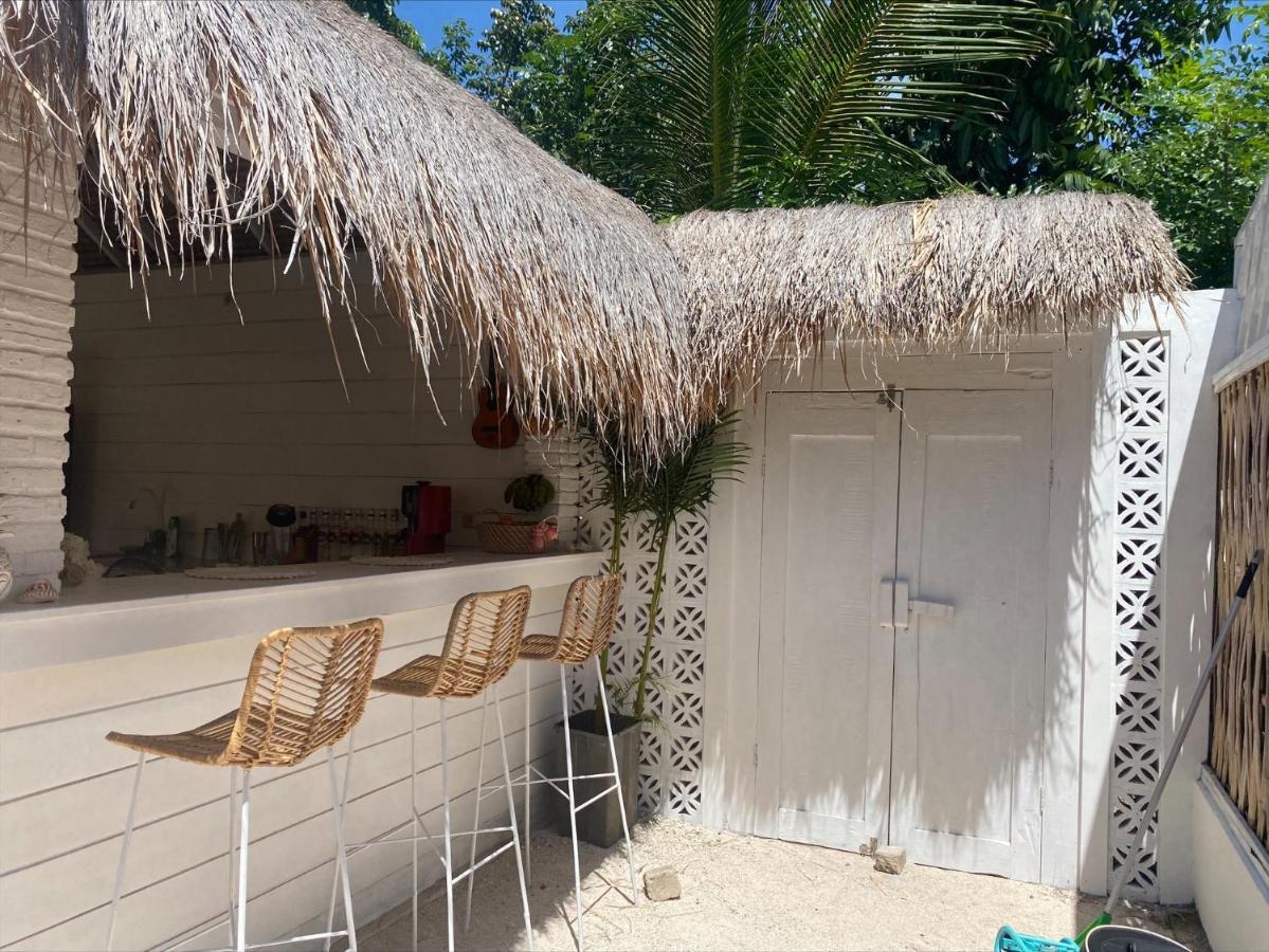 Love Coconut Bungalows Gili Trawangan Exterior photo